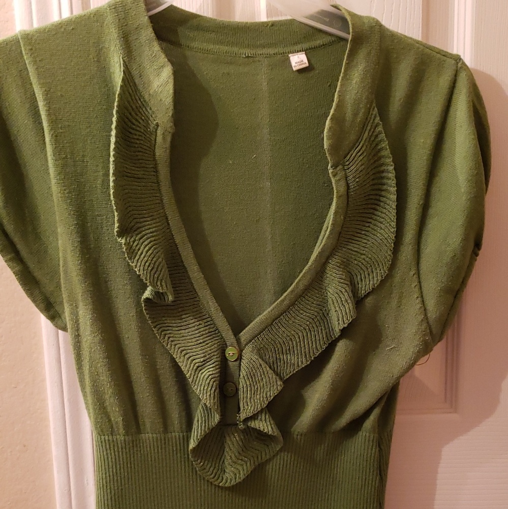 Green Ruffled top
